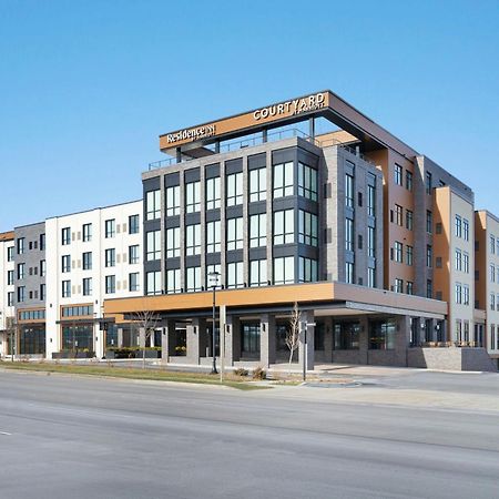 Courtyard By Marriott Milwaukee Brookfield At Poplar Creek Hotel Exterior photo